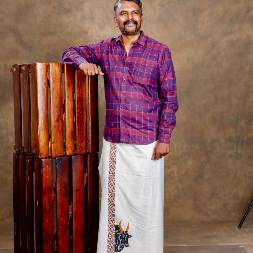 காளையன் கைத்தறி வேட்டி – 4 முழம் | Cotton Traditional Vetti (Natural)